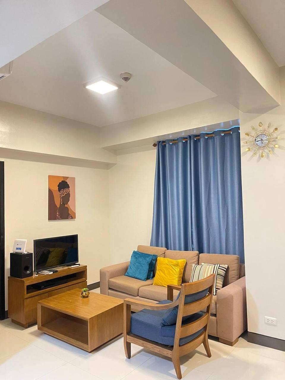 Mactan Newtown Condo With Pool Access マクタン エクステリア 写真