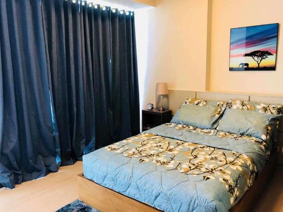 Mactan Newtown Condo With Pool Access マクタン エクステリア 写真
